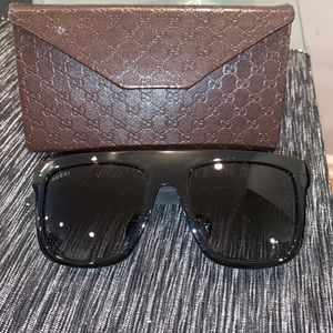 Gucci Gg 1116/S Black Frames Sunglasses